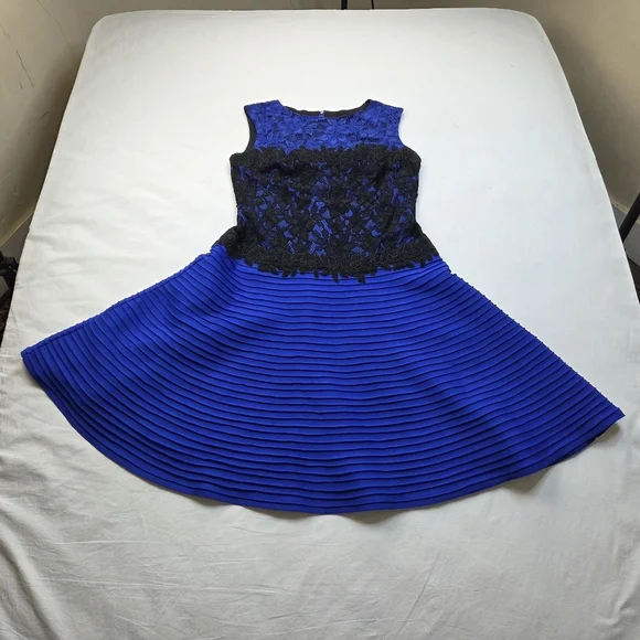 v neck lace mermaid prom dress Mermaid V Neck Sequined Lace Prom Dress with Slit, Royal Blue / Custom Size main image 0
